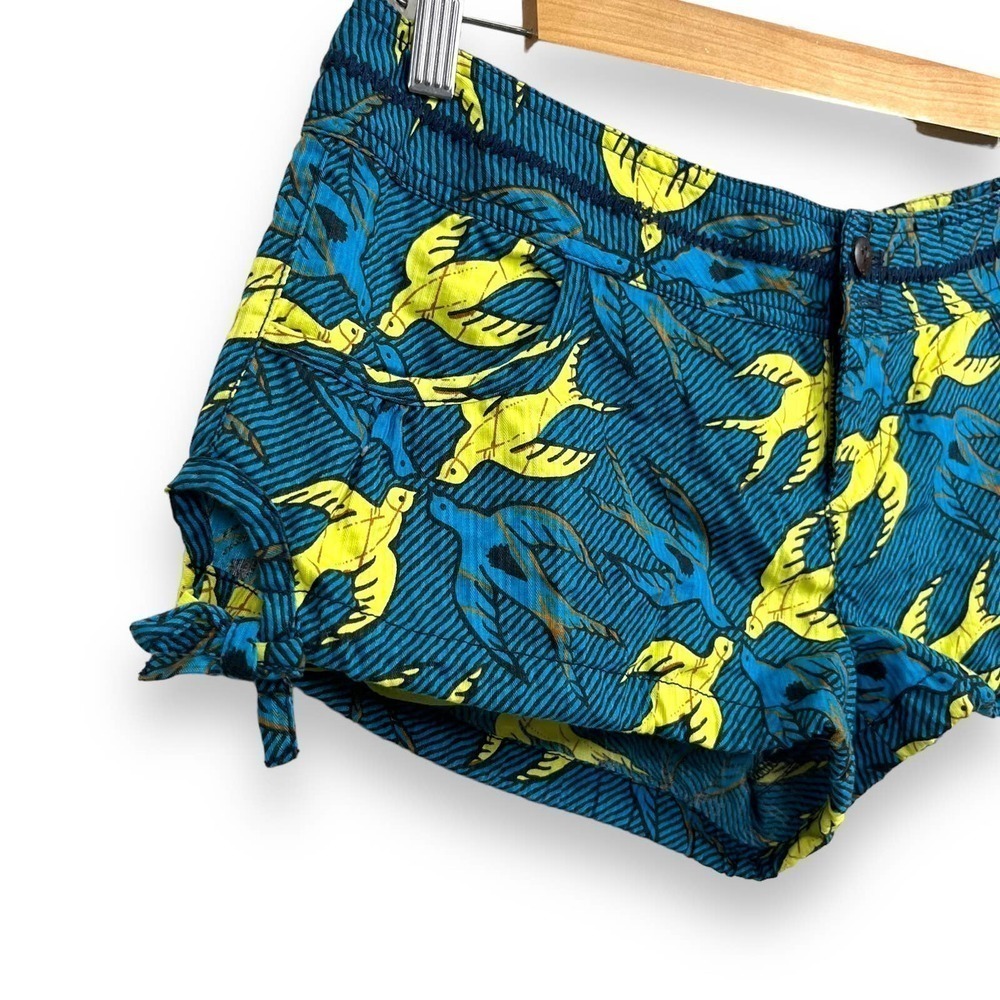 Free People Shorts Womens 2 Blue and Yellow Bird Print 100% Cotton Mini Tropical - Picture 3 of 9
